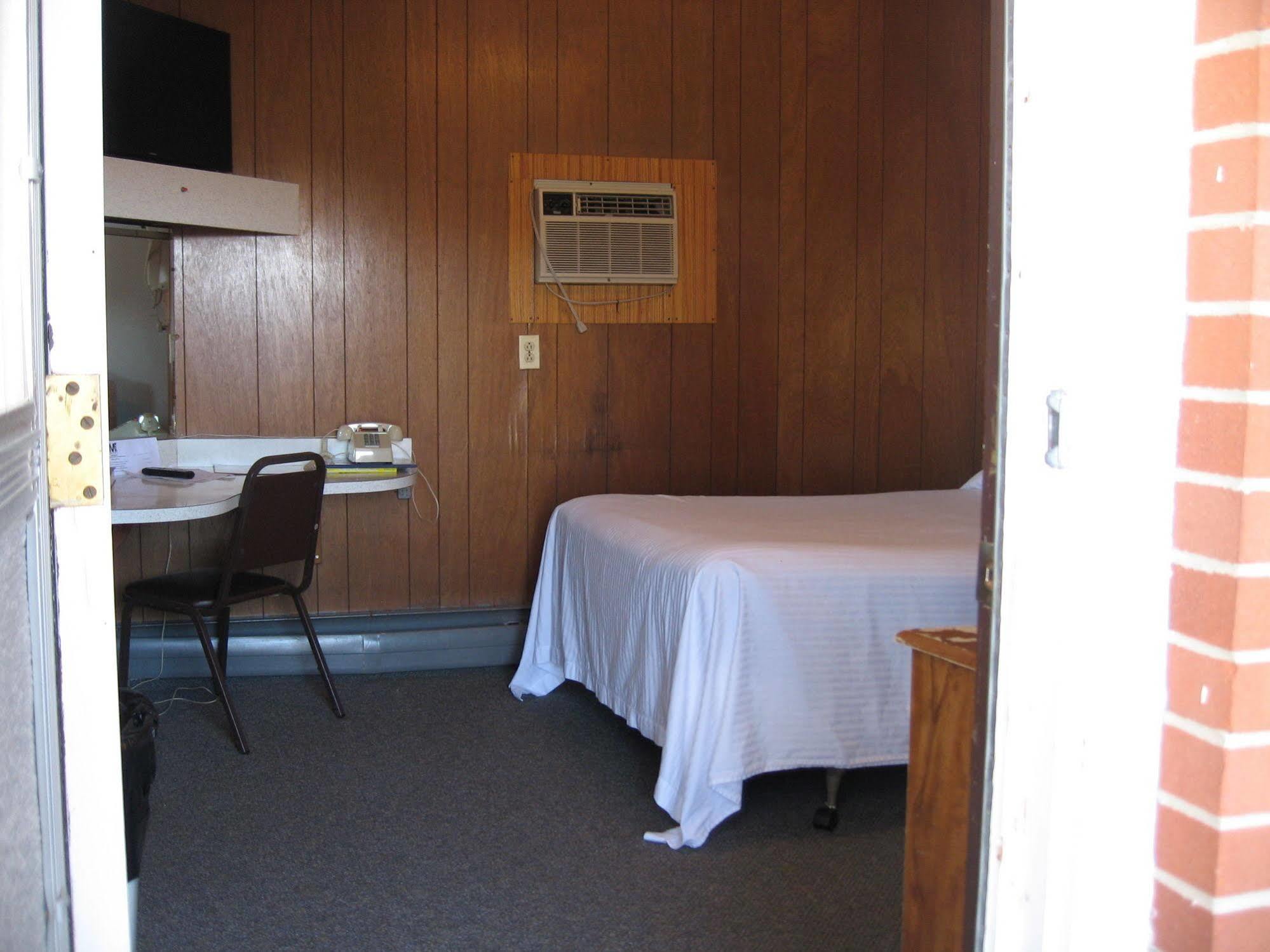 Magnuson Hotel Wauseon Buitenkant foto